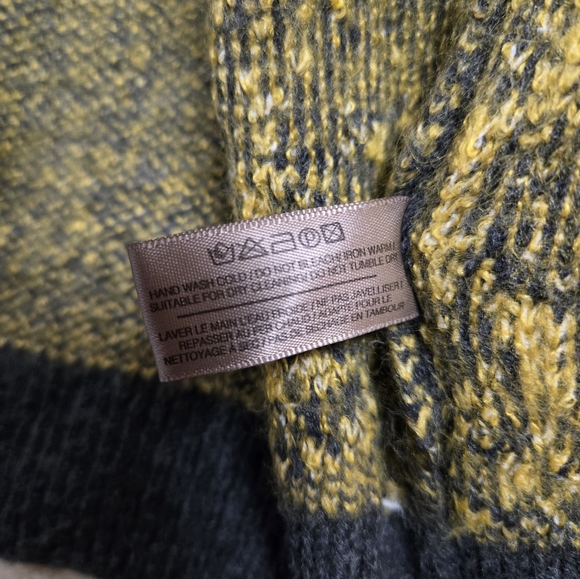 Pilcro Anthropologie Rosetta Cardigan Yellow Flowers Gray OS - Picture 7 of 7